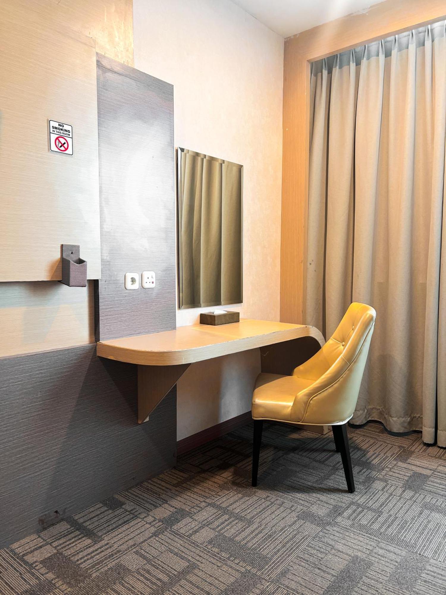 Batam City Hotel Nagoya Exterior foto
